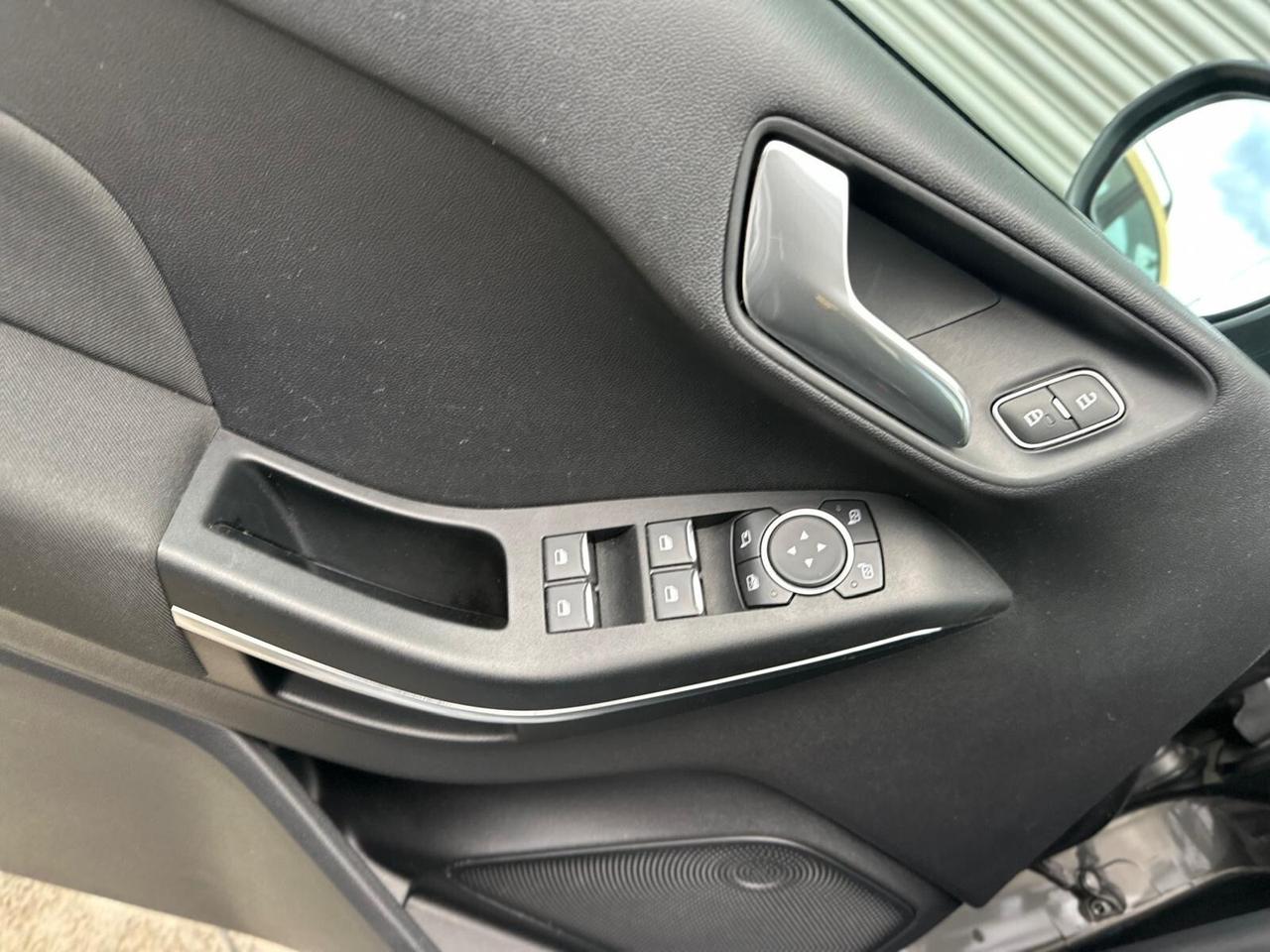 Ford Fiesta 1.5 EcoBlue 5 porte Vignale