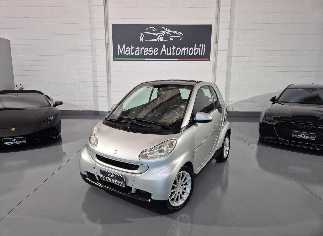 smart forTwo 1.0cc 70cv Automatica Benzina NEOPATENTATI