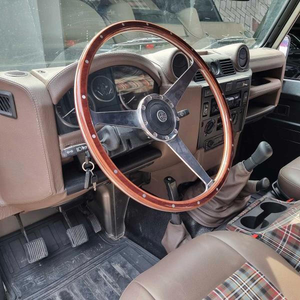 Land Rover Defender RESTORED 90 2.2 PUMA TD4- LIFE&STYLE