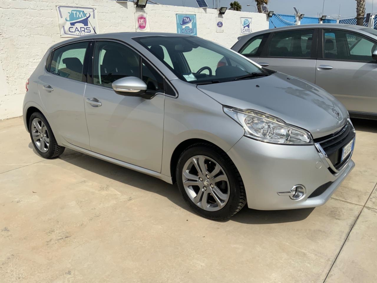 Peugeot 208 PureTech 82 5 porte Allure