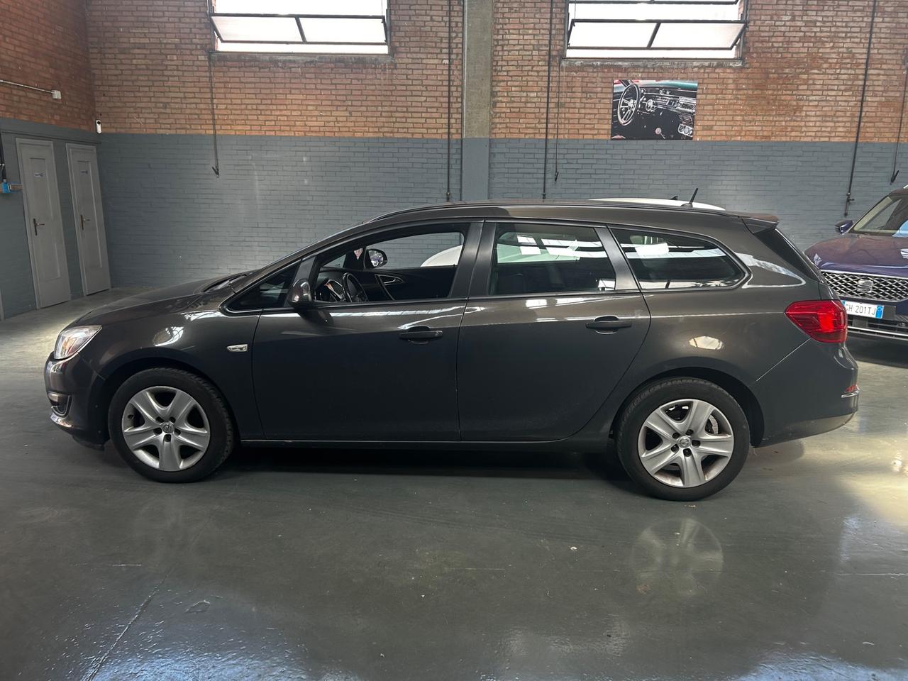 Opel Astra 1.7 CDTI 110CV Sports Tourer Cosmo