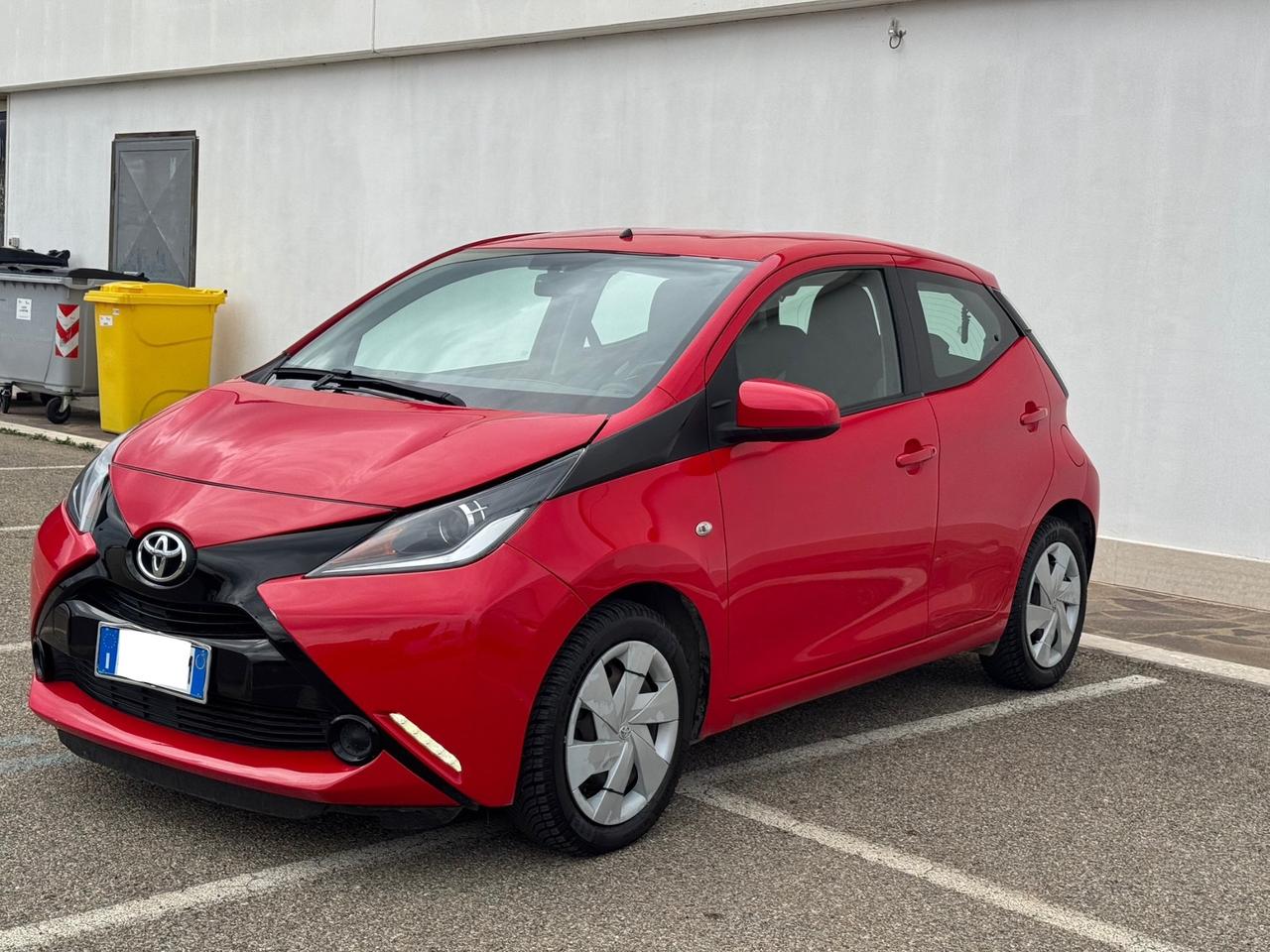 Toyota Aygo 1.0 VVT-i 69 CV 5 porte x-play