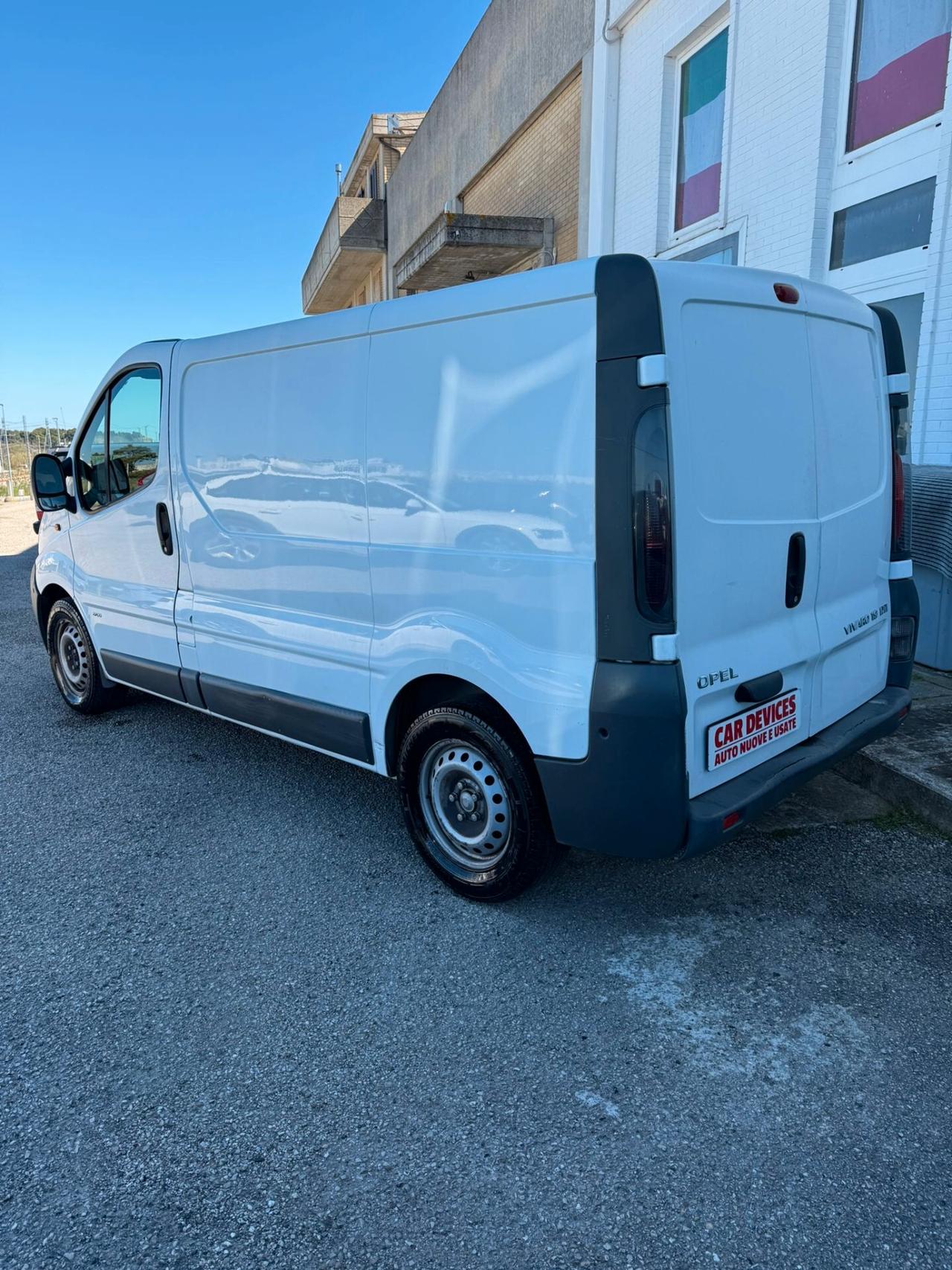 Opel Vivaro AUTOCARRO - 3 POSTI
