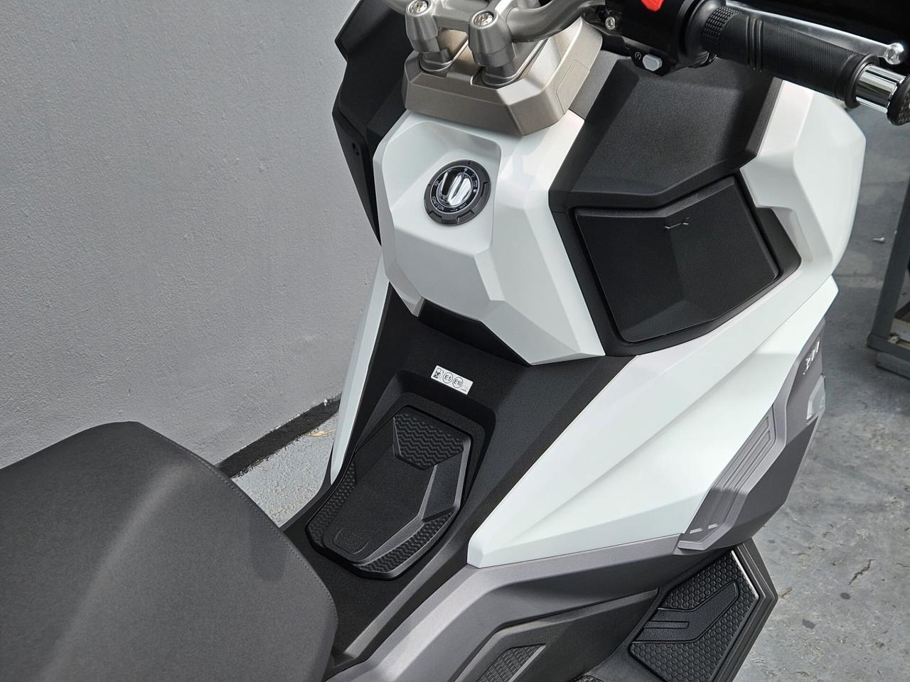 Sym ADX 300 - 2025