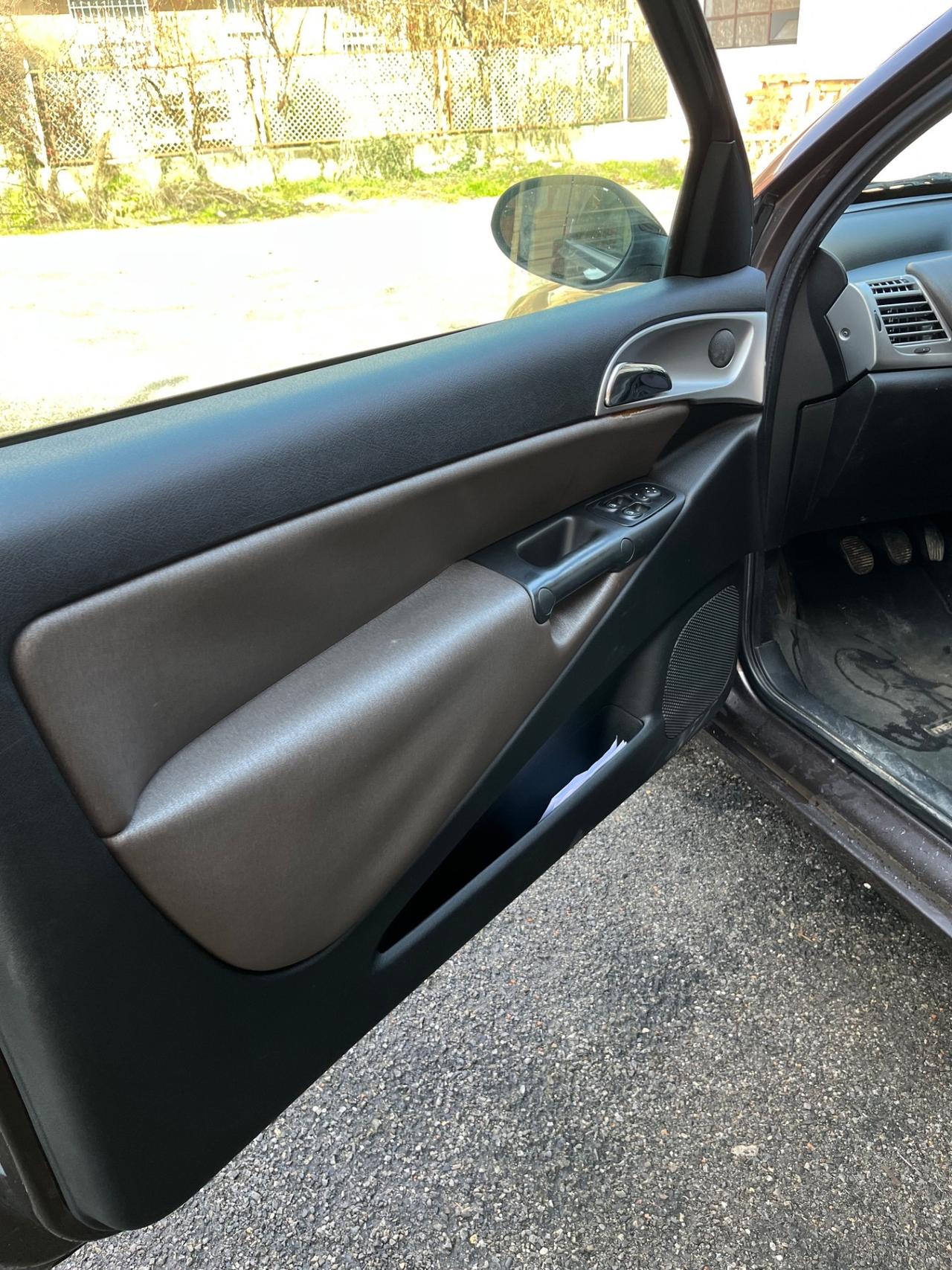 Lancia Ypsilon 1.2 Argento