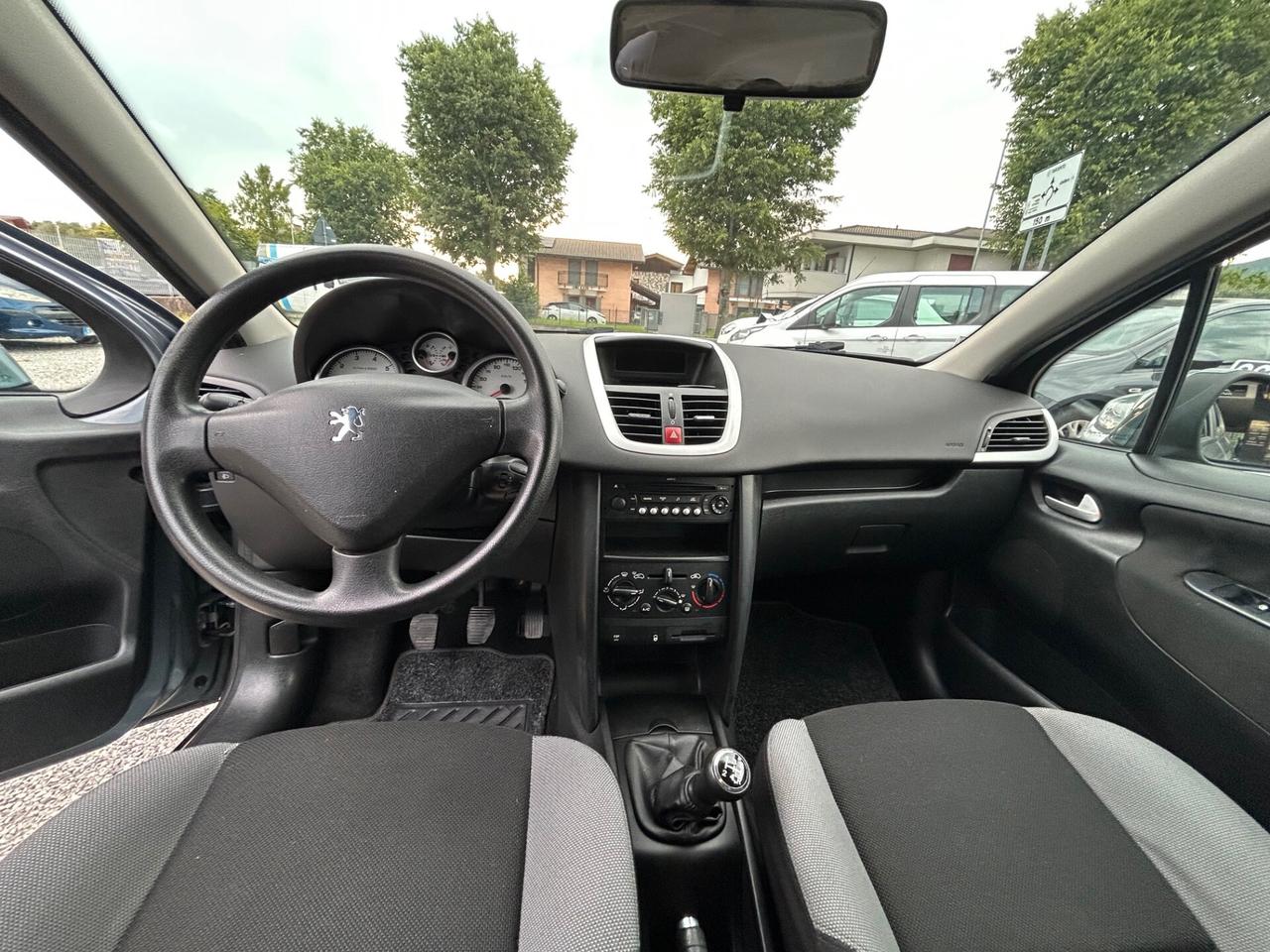 Peugeot 207 1.4 VTi 95CV 5p. - NEOPATENTATI
