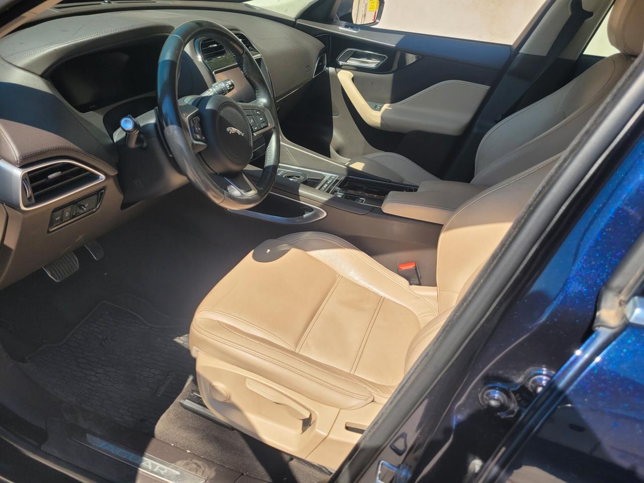 Jaguar F-Pace 2.0 D 180 CV AWD aut. Pure