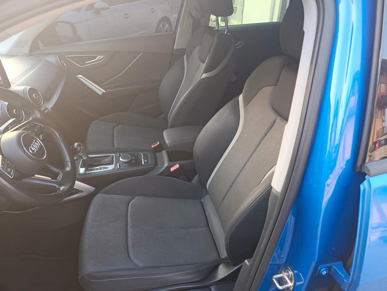 Audi Q2 2.0 TDI quattro S tronic Design S-line