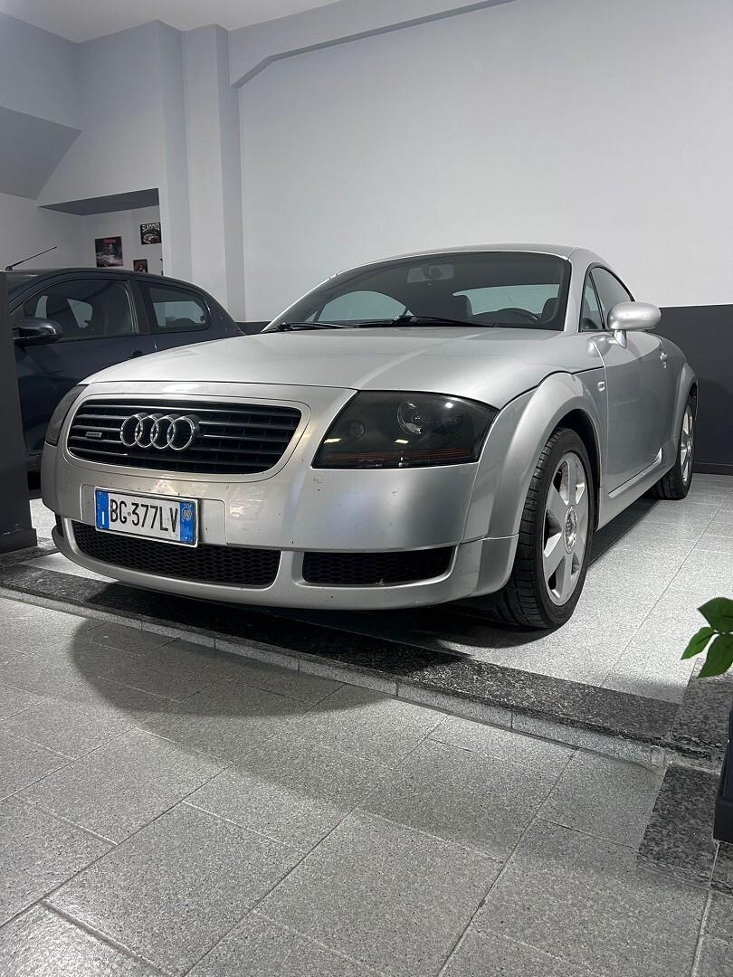 Audi TT quattro 180cv