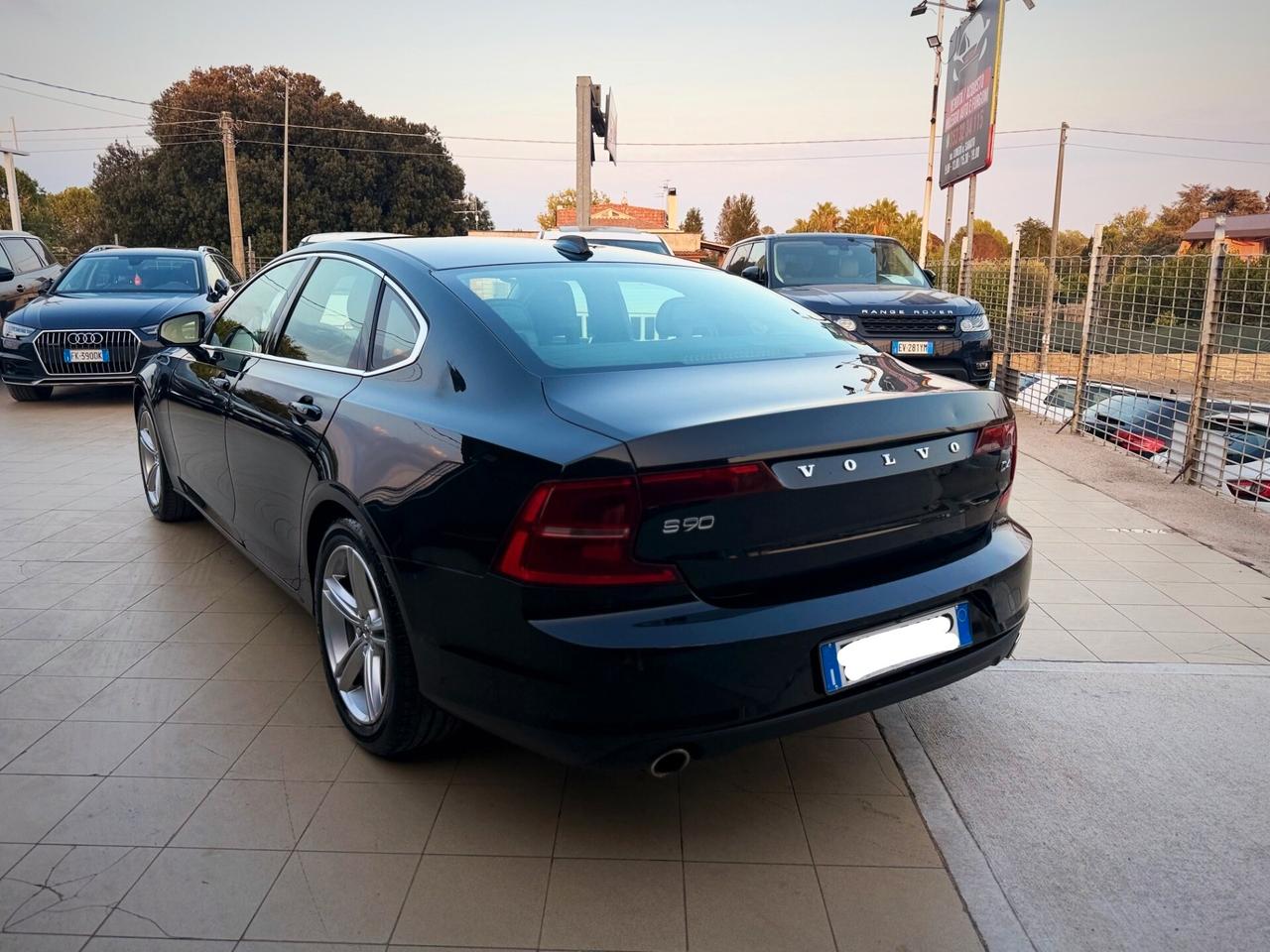 Volvo S90 D4 Geartronic R-design Garanzia 12 Mesi