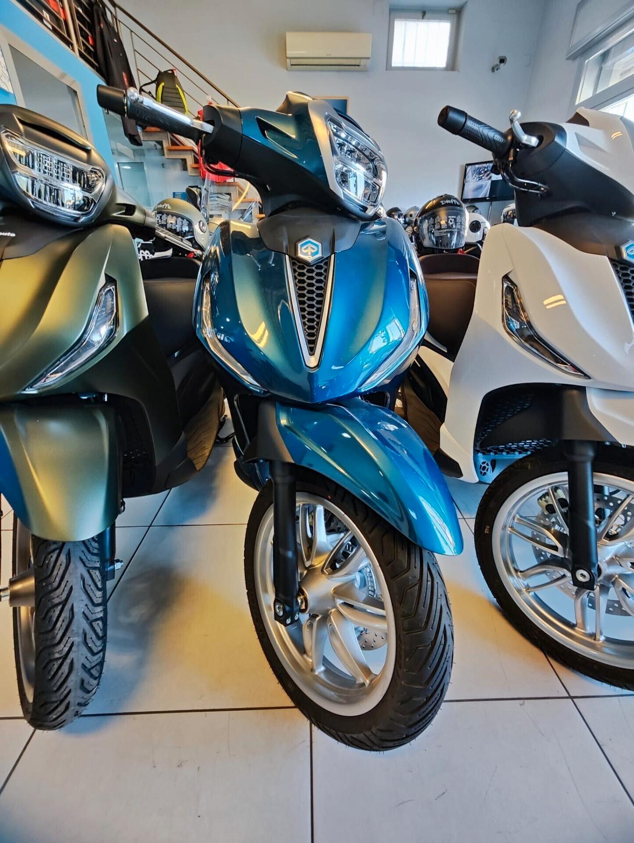 Piaggio Beverly 400 NUOVO 2024