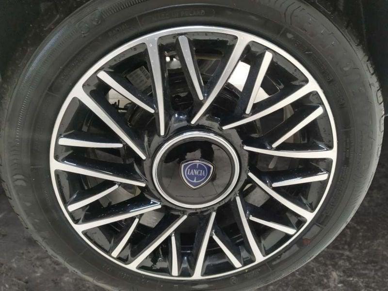 Lancia Ypsilon 1.0 firefly hybrid Platino s&s 70cv