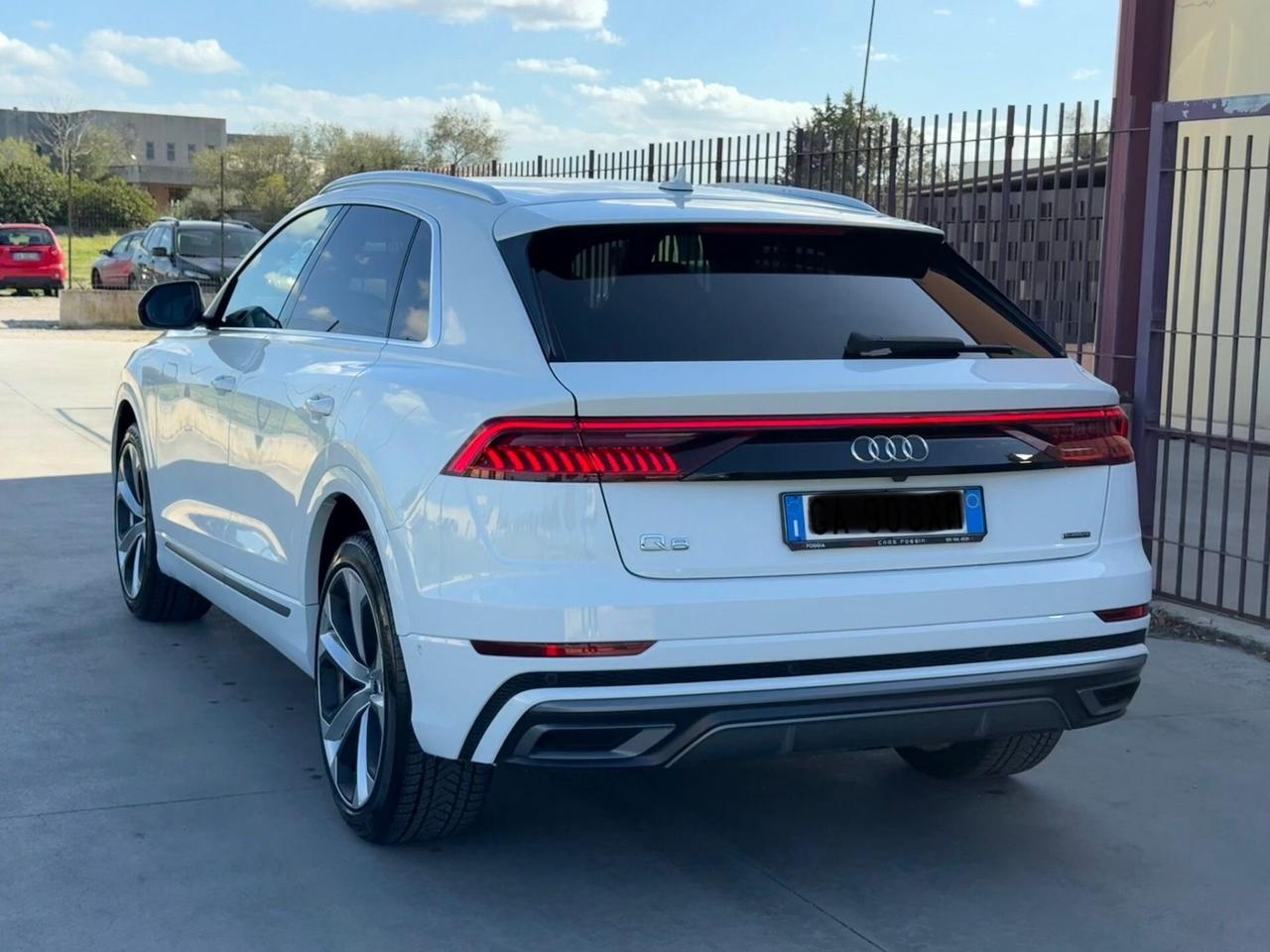 Audi Q8 50 TDI 286 CV quattro tiptronic Sport
