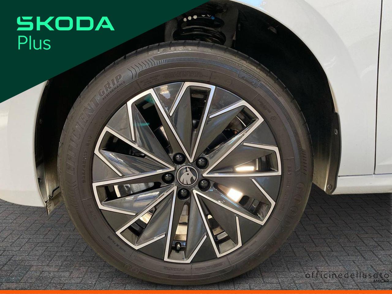 Skoda Kamiq 1.0 tsi 115cv black dots