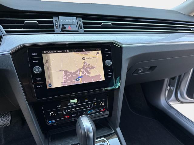 VOLKSWAGEN Passat Variant 2.0 TDI 150 CV DSG VETTURA NUOVA