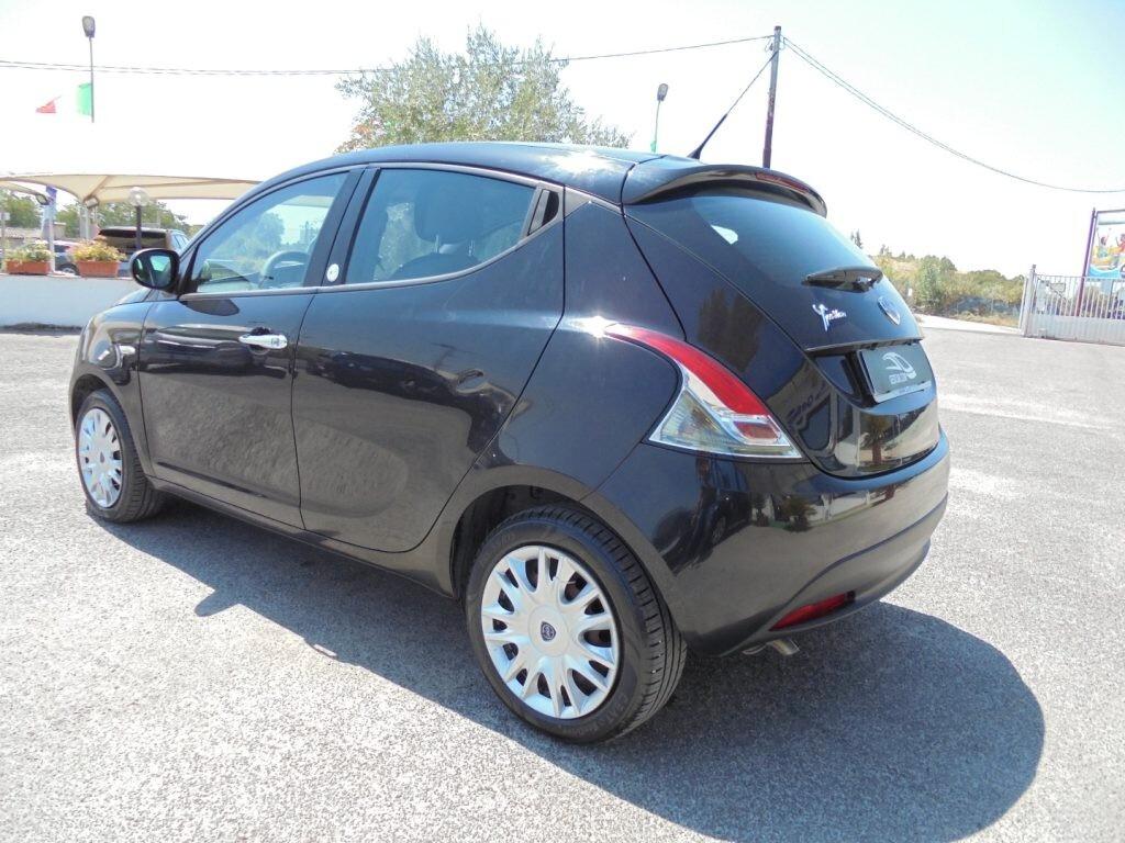 Lancia Ypsilon 1.2 69 CV 5 porte GPL Ecochic Gold Neopatentati