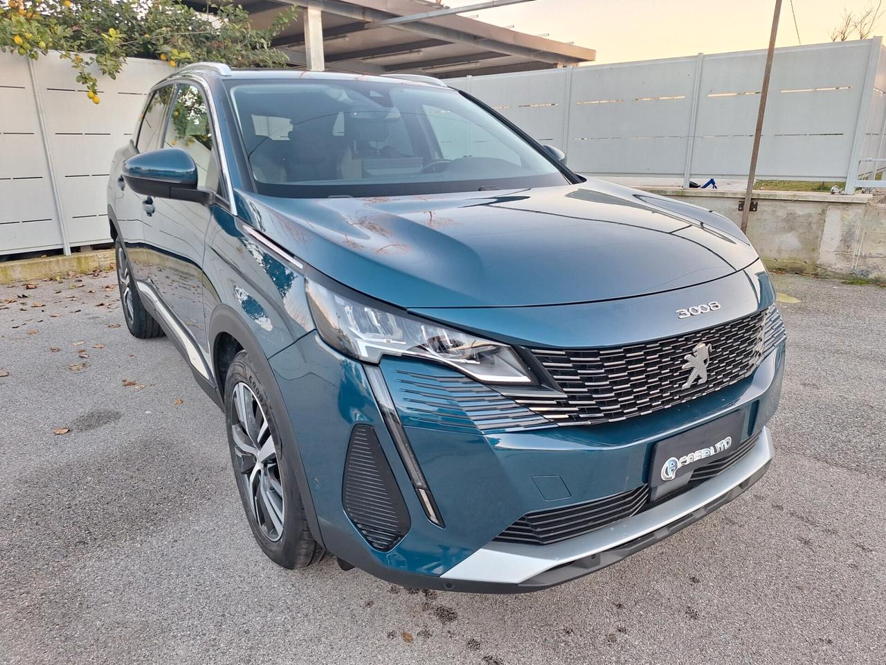 Peugeot 3008 BlueHDi 130 EAT8 Allure Pack Nav+Retrocam GARANZIA 2 ANNI