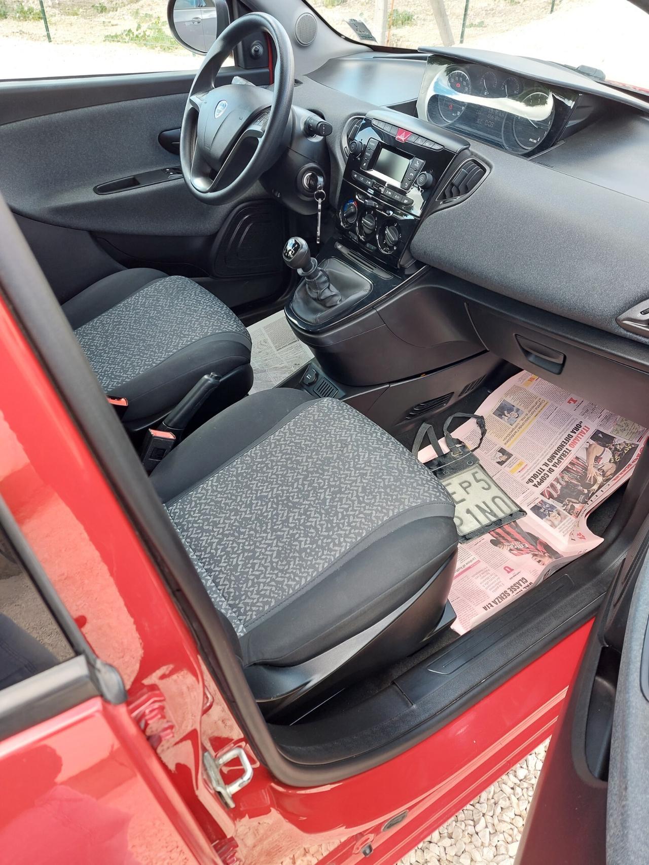 Lancia Ypsilon 1.0 Hybrid 70 CV Gold 2022