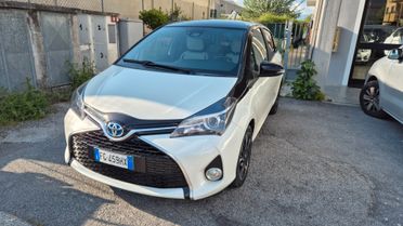 Toyota Yaris white edition