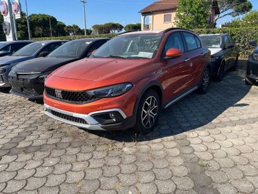 FIAT Tipo 1.5 Hybrid DCT 5 porte Cross