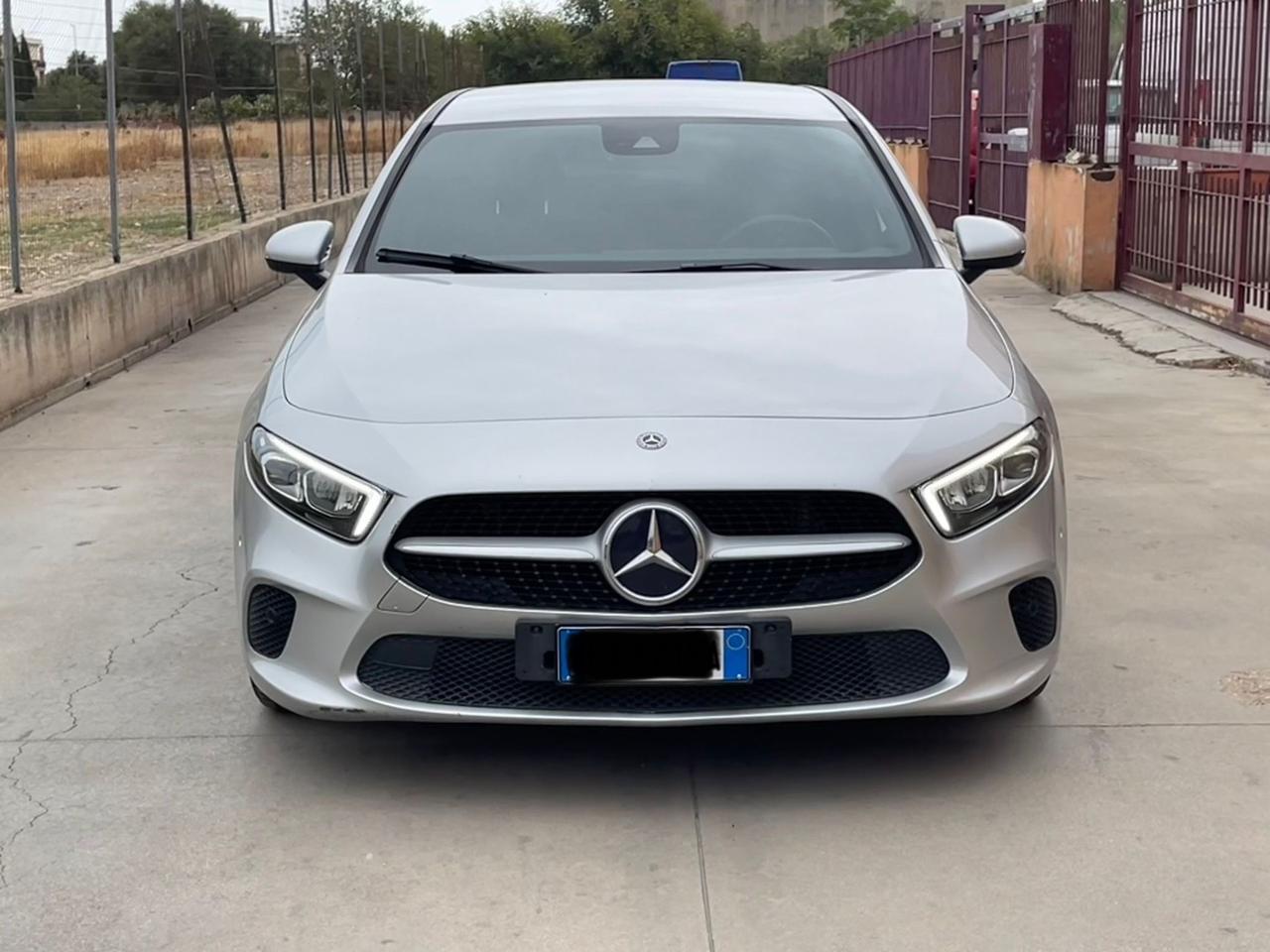 Mercedes-benz A 180 A 180 d Automatic Premium