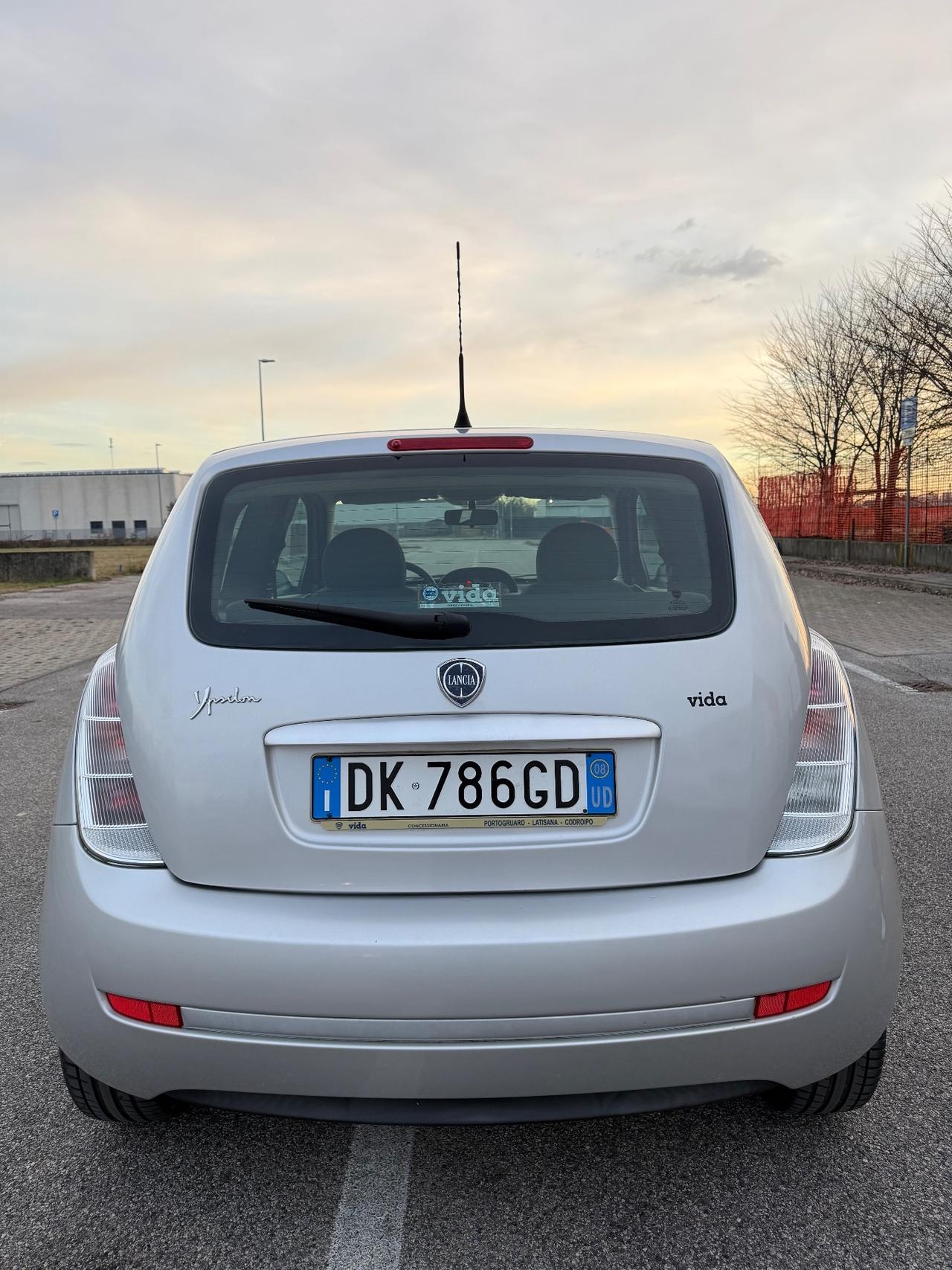 Lancia Ypsilon 1.2 Argento