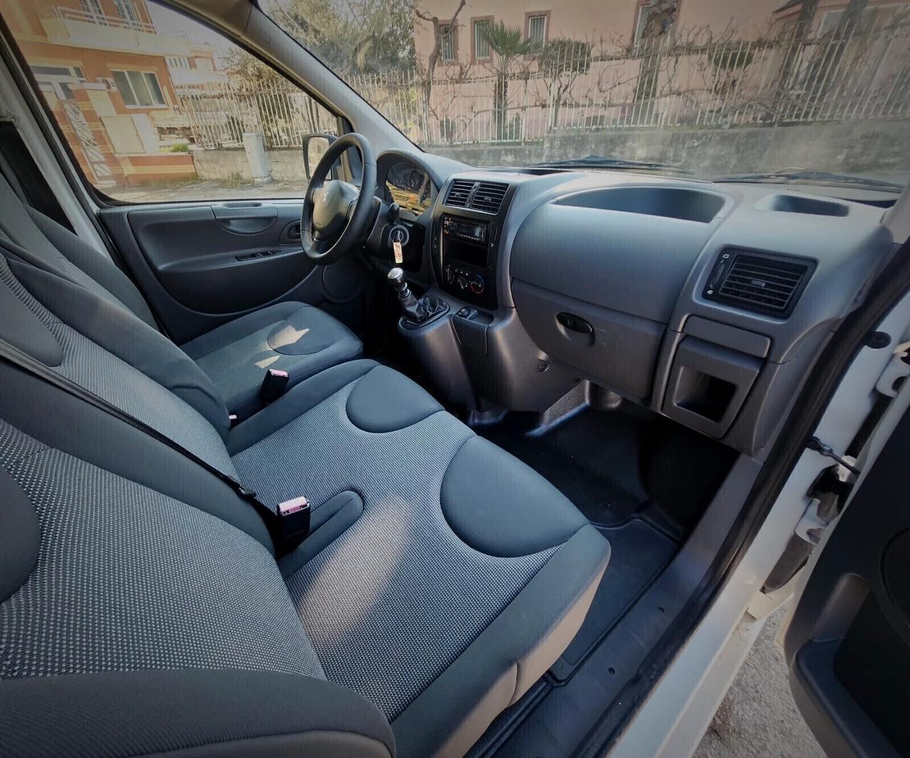 PEUGEOT EXPERT FURGONE 3POSTI 2.0 HDI 136CV MY2015