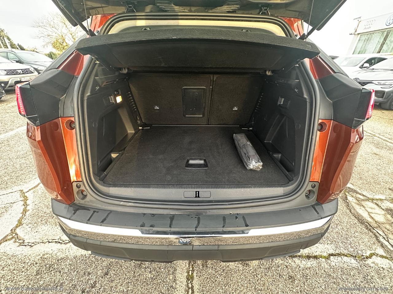 PEUGEOT 3008 BlueHDi 130 S&S EAT8 Allure