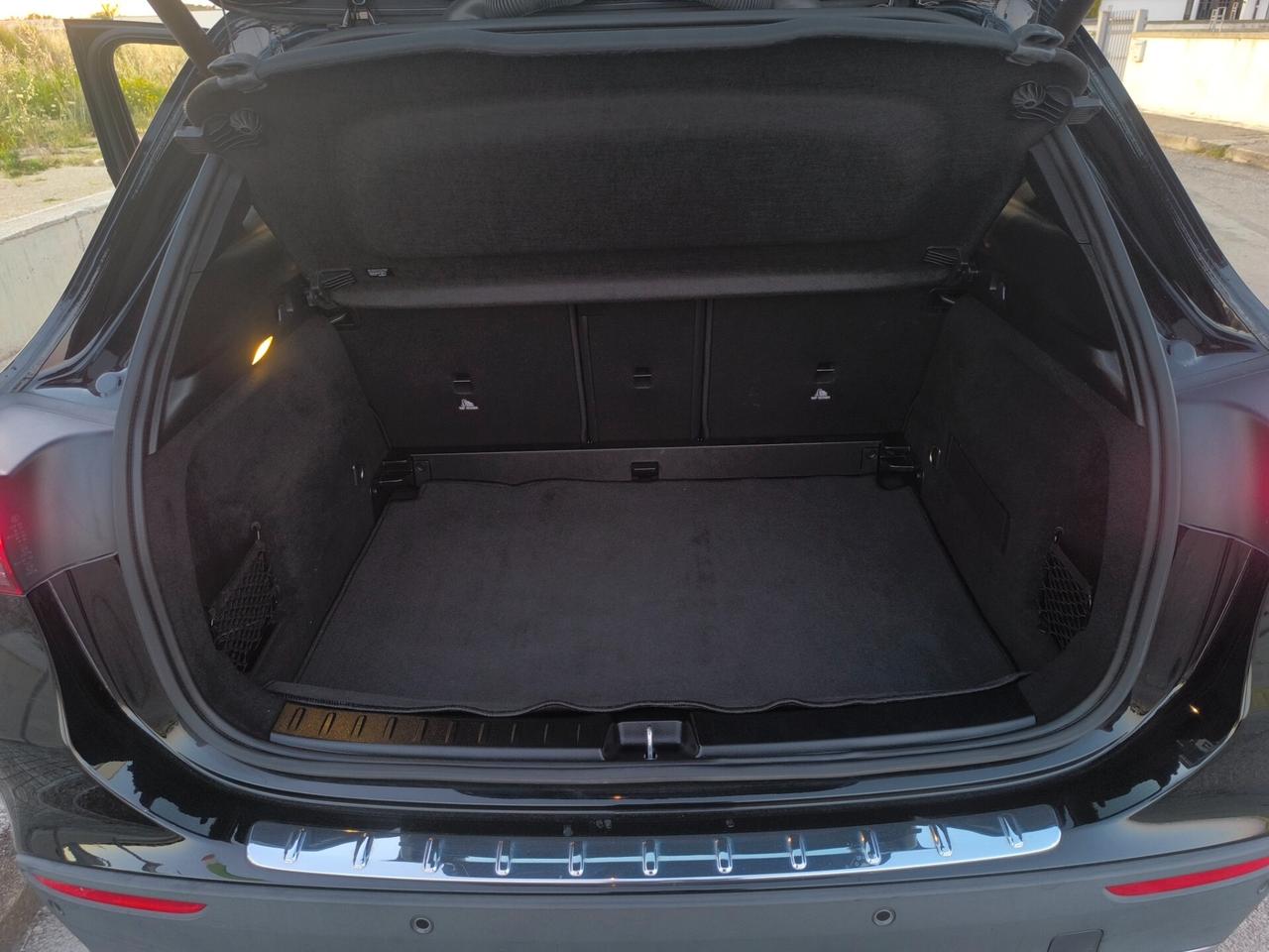 MERCEDES GLA SPORT PLUS 180cdi 09/2022 MOTORE 2.0 MERCEDES
