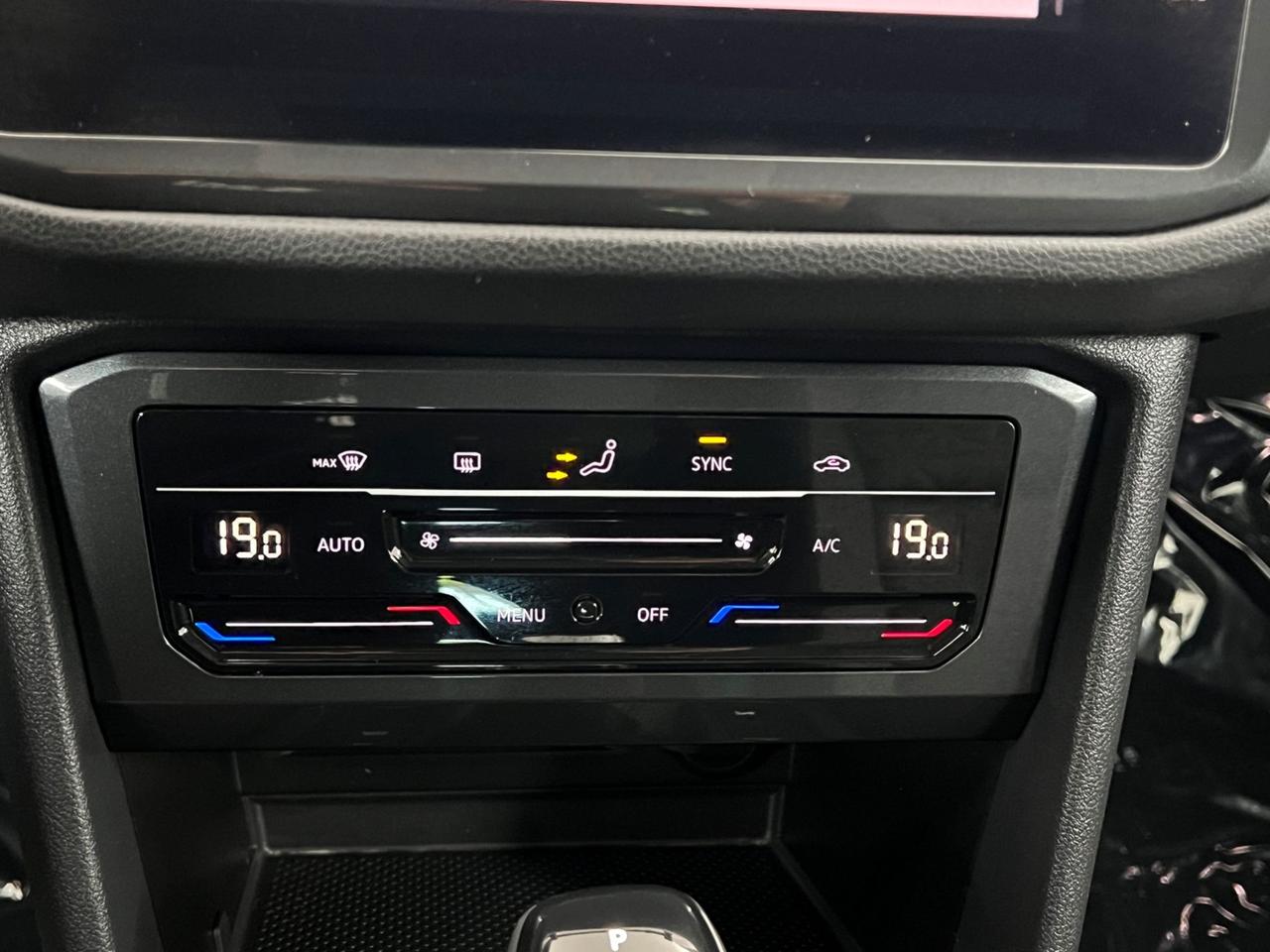 VOLKSWAGEN Tiguan II 2021 Tiguan 2.0 tdi Life 150cv dsg