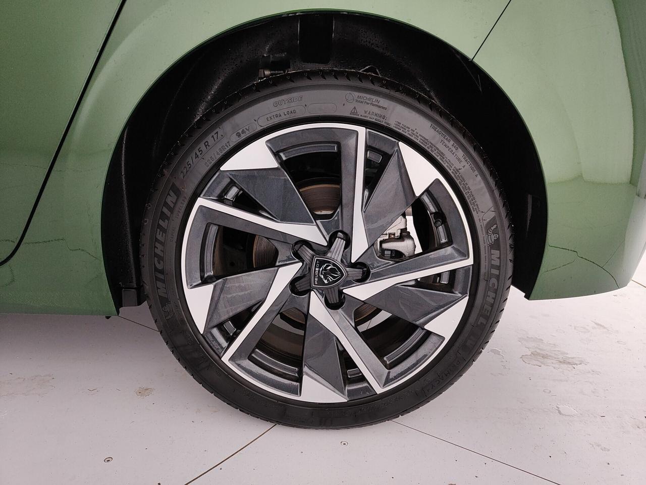 Peugeot 308 BlueHDi 130 S&S EAT8 Allure