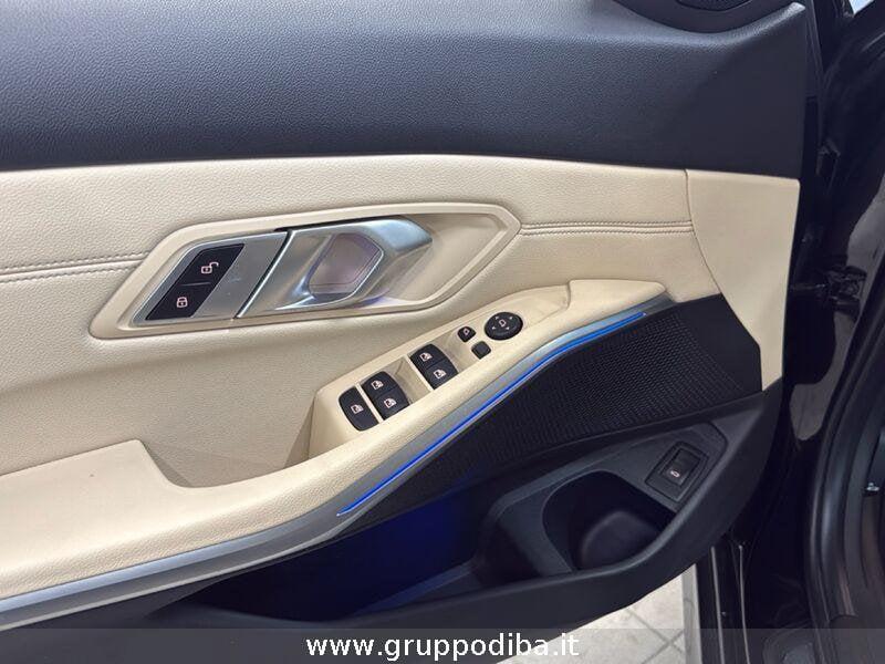 BMW Serie 3 G21 2019 Touring Diese 320d Touring mhev 48V Luxury auto