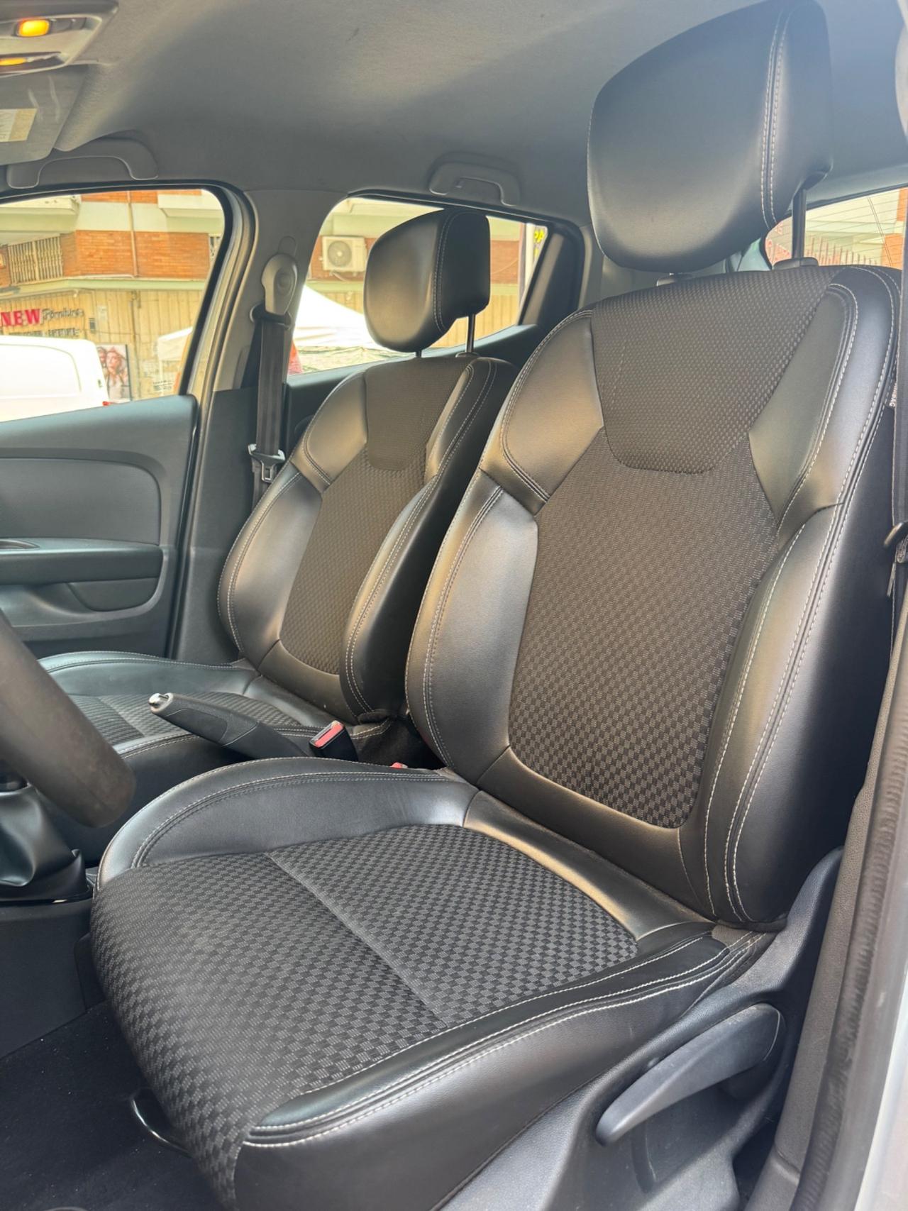 Renault Clio TCe 12V 90CV Start&Stop 5 porte Energy Intens