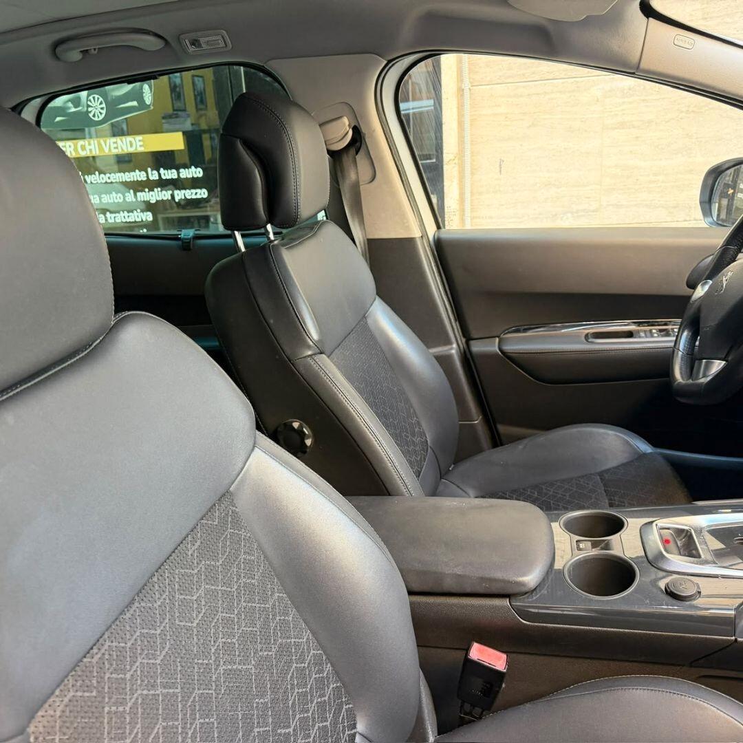 Peugeot 3008 2.0 HDi aut - 163CV