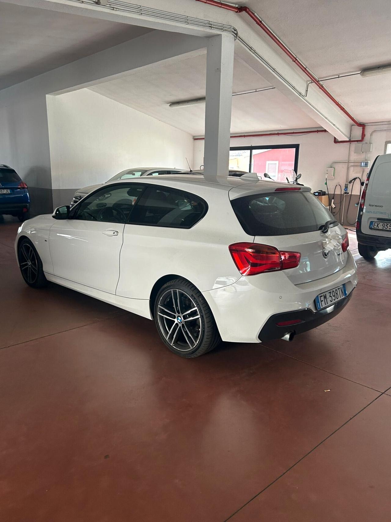 Bmw 118 118d 3p. Urban