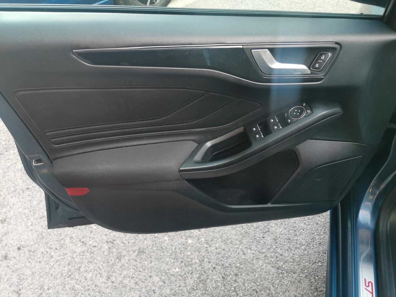 Ford Focus 1.5 EcoBlue 120cv 5p. ST-Line