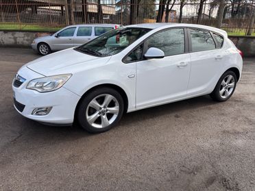 Opel Astra 1.6 115CV 5 porte Cosmo