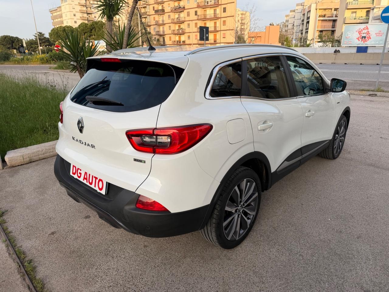 Renault Kadjar 1.5 dci 110 CV 2015 NAVIG retroc