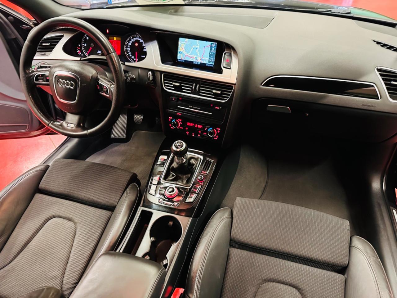 Audi A4 Avant 2.0 TDI 143CV 6Marce S-Line