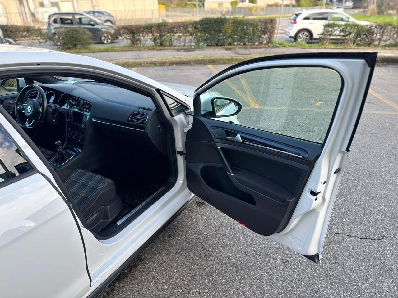 Volkswagen Golf Business 2.0 TDI GTD #8062