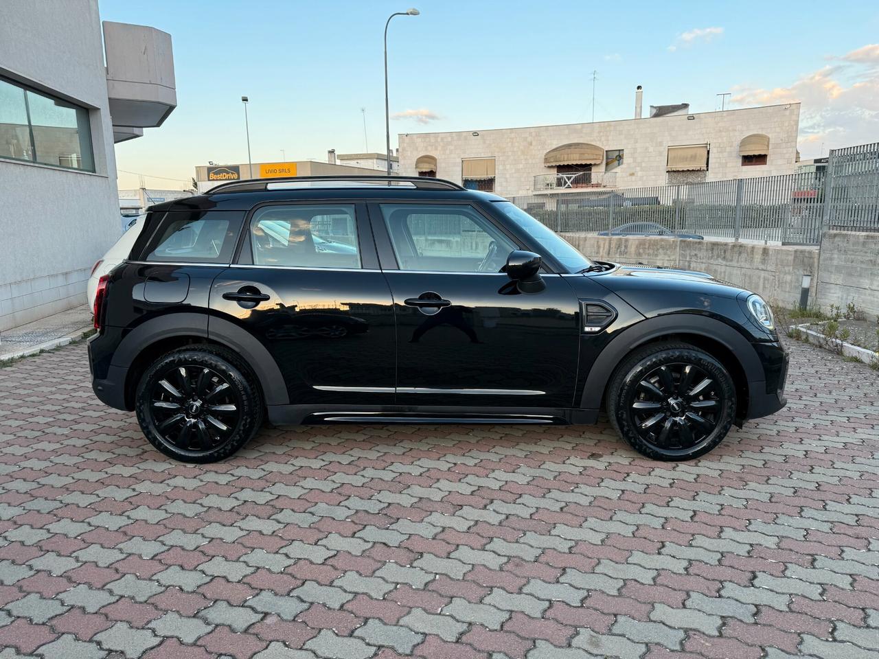 Mini Cooper Countryman Mini 1.5 Cooper JCW Countryman Total Black