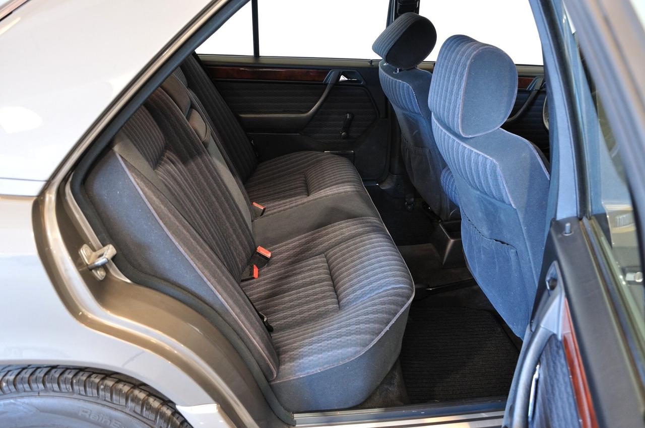 Mercedes-benz 200 E ASI + CRS clima funzionante