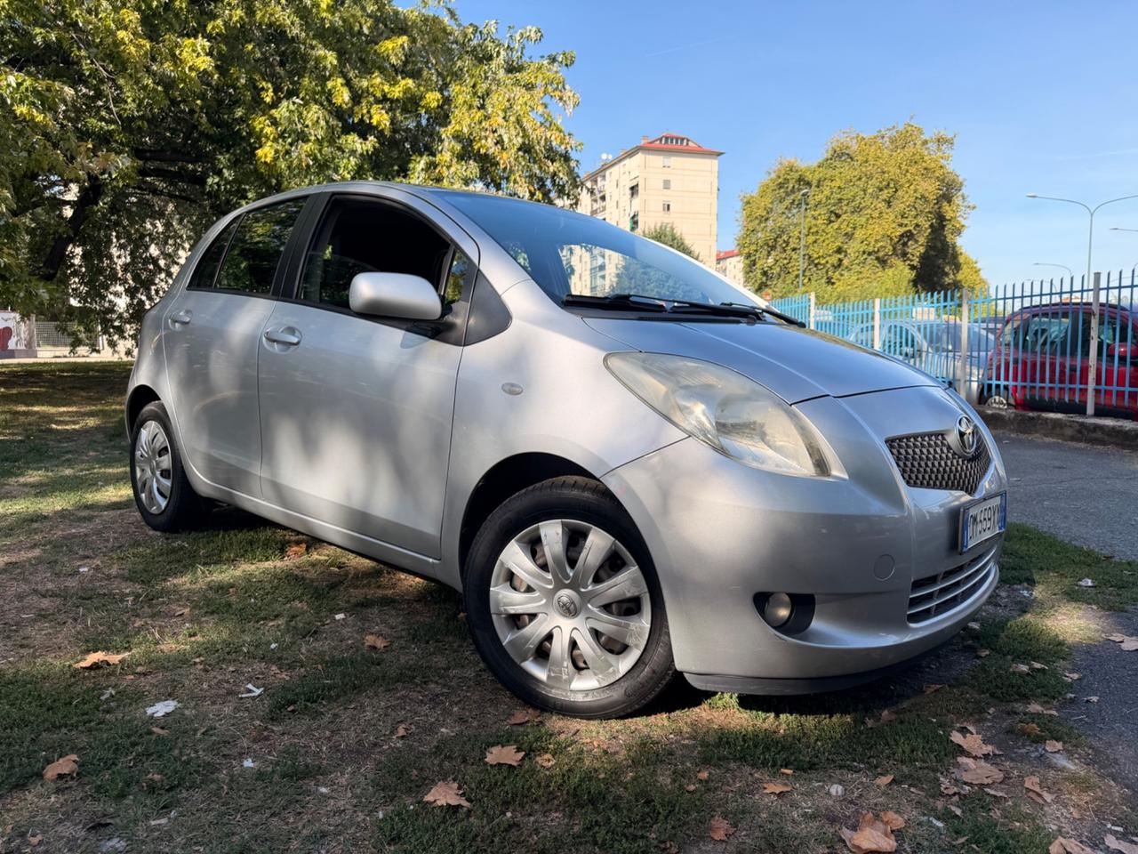 Toyota Yaris 1.3 Benz 5 porte Sol *OK NEO PATENTATI*
