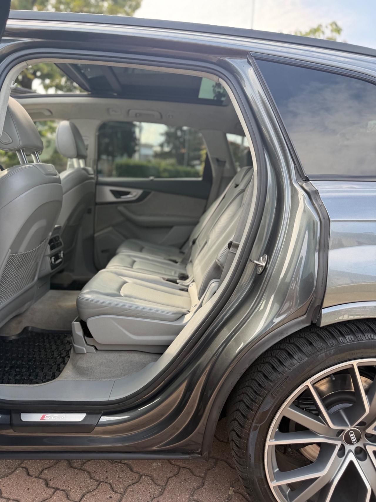 Audi Q7 SQ7 4.0 V8 TDI quattro tiptronic Business Plus
