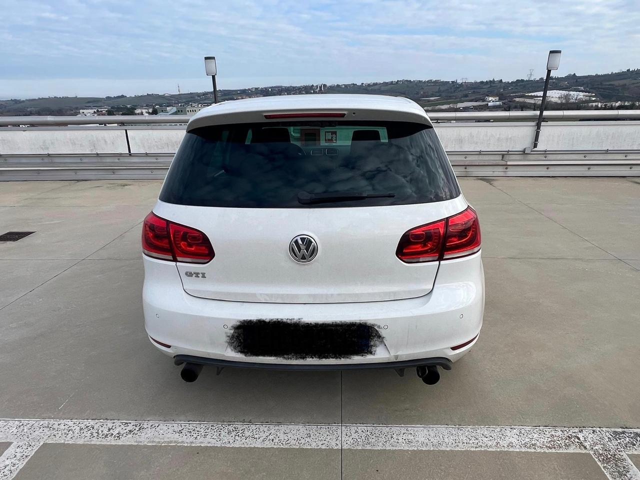 Volkswagen Golf GTI 2.0 TSI 5p.