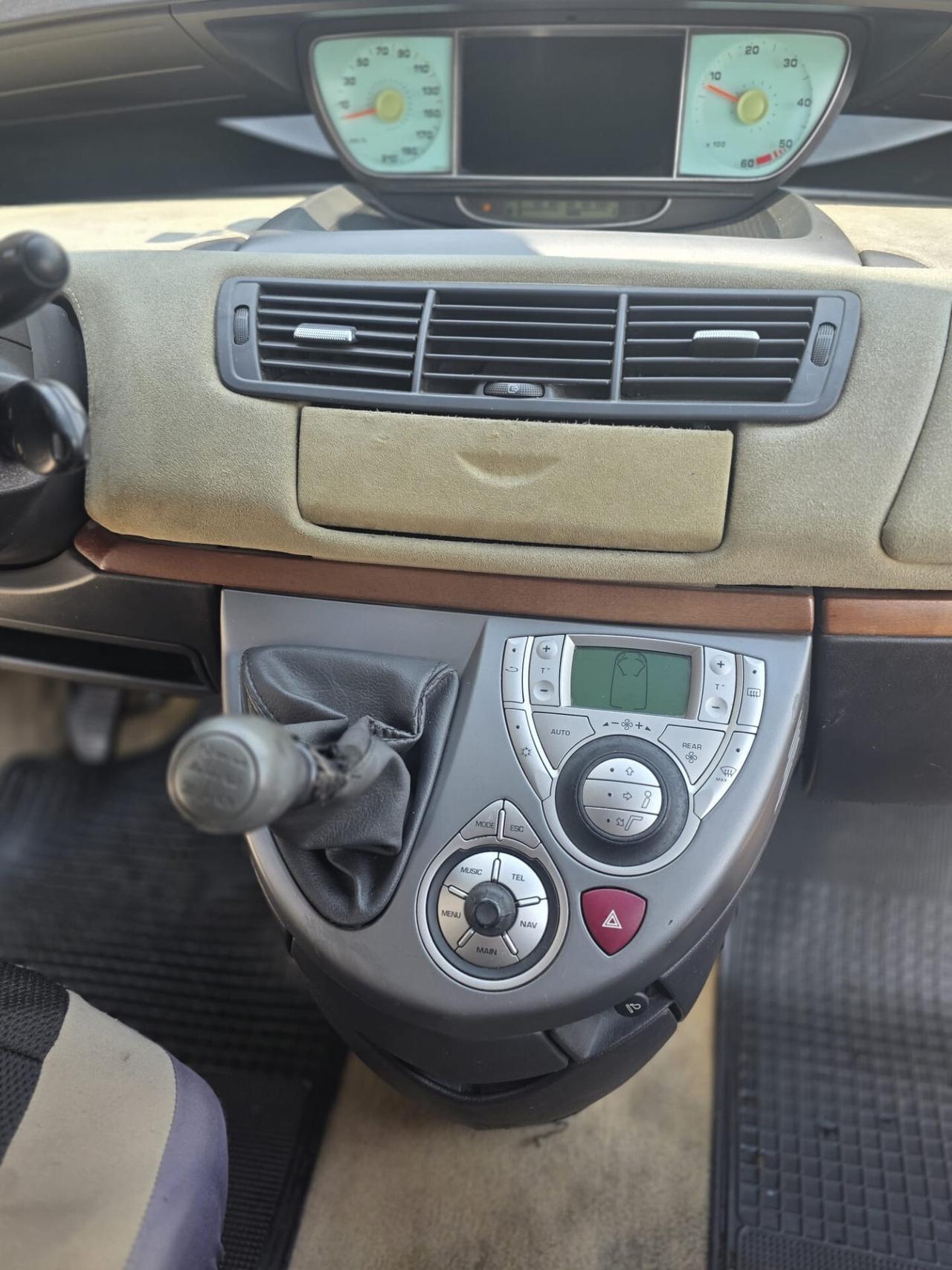 Lancia Phedra 2.2 JTD Emblema FAP 7POSTI