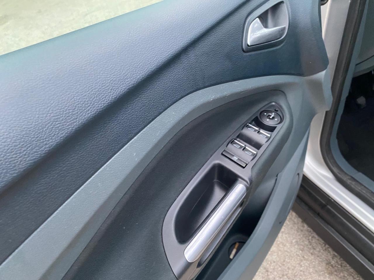 Ford C-Max 1.6 TDCi 115CV anno 2013