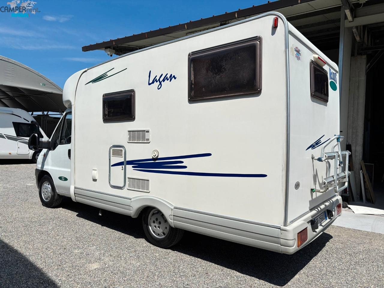 MCLOUIS LAGAN 253 - Semintegrale con letto matrimoniale in coda ed ampio garage foro 77x122
