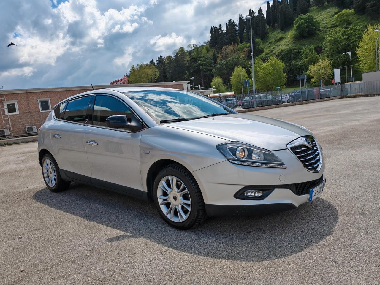 Lancia Delta 1.6 MJT DPF Gold