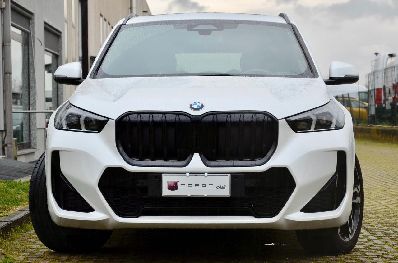 BMW X1 SDRIVE18d MSPORT 150cv AUT, GARANZIA BMW 5/27, IVA ESPOSTA, UNICOPROPRIETARIO, SERVICE BMW, TETTO, BIANCO PERLA, PERMUTE